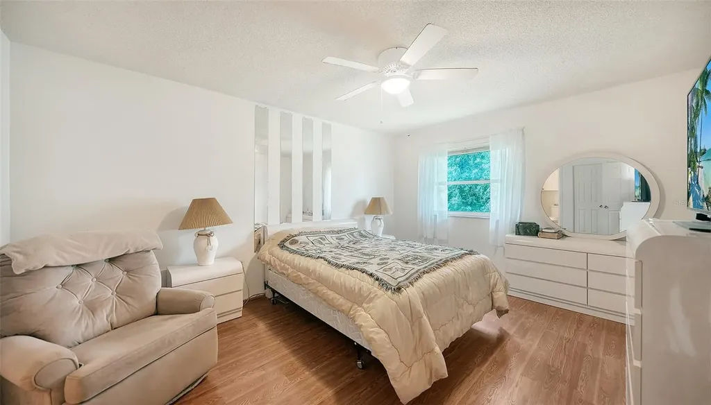2260 Stickney Point Road Sarasota FL 34231