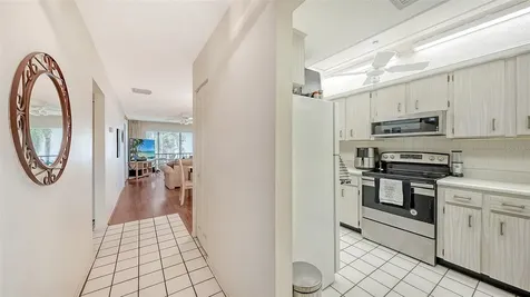 2260 Stickney Point Road Sarasota FL 34231