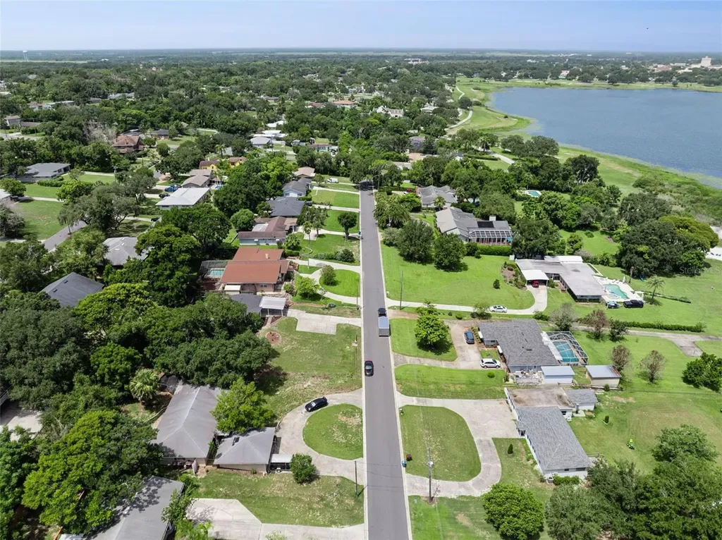 1024 Sunset Drive Lake Wales FL 33853