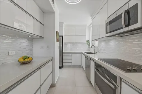 16 Carrion Court San Juan PR 00911