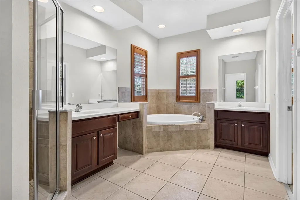 7906 Camden Woods Drive Tampa FL 33619