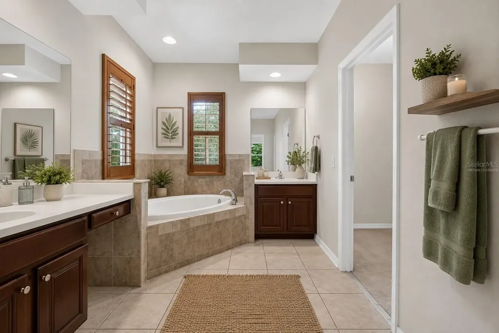 7906 Camden Woods Drive Tampa FL 33619