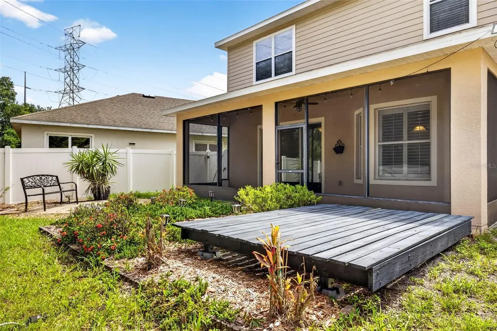 7906 Camden Woods Drive Tampa FL 33619