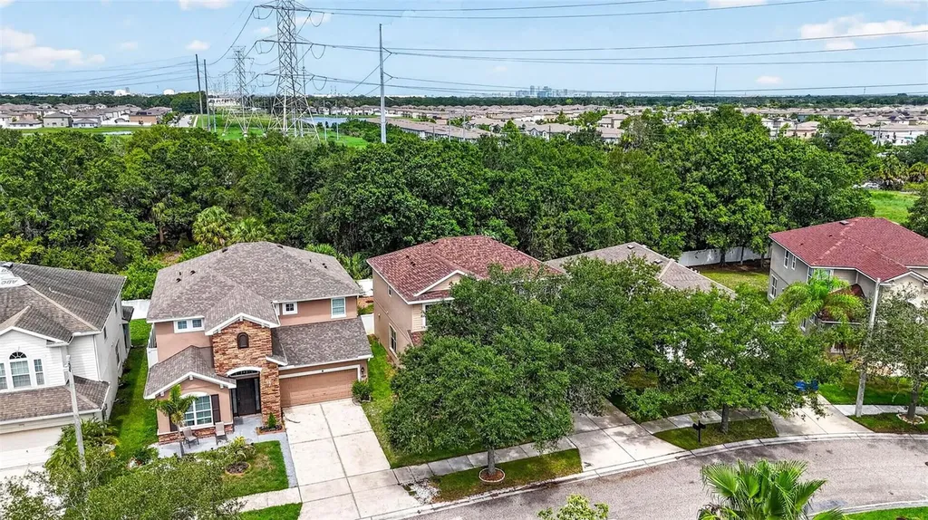 7906 Camden Woods Drive Tampa FL 33619