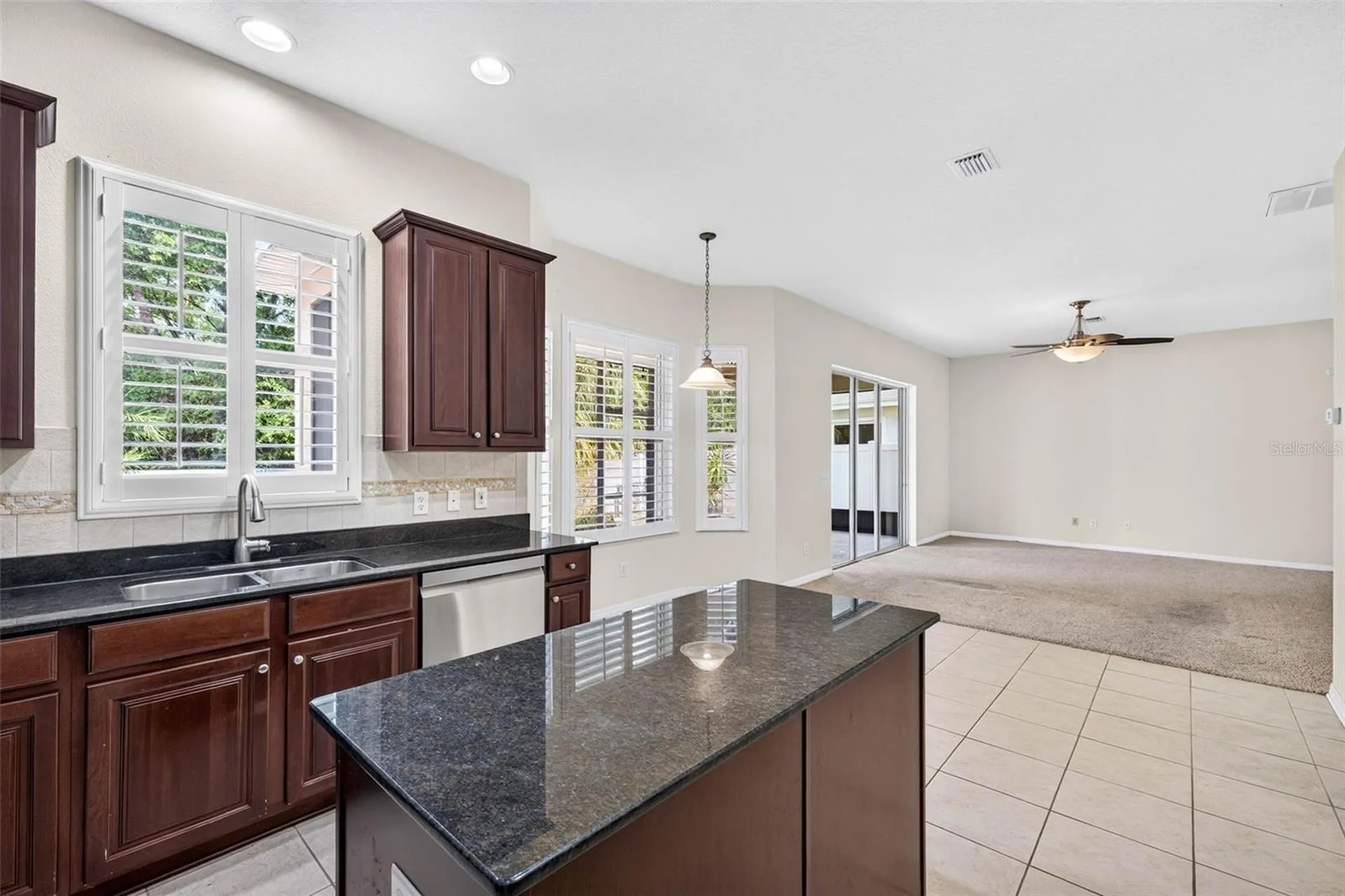 7906 Camden Woods Drive Tampa FL 33619