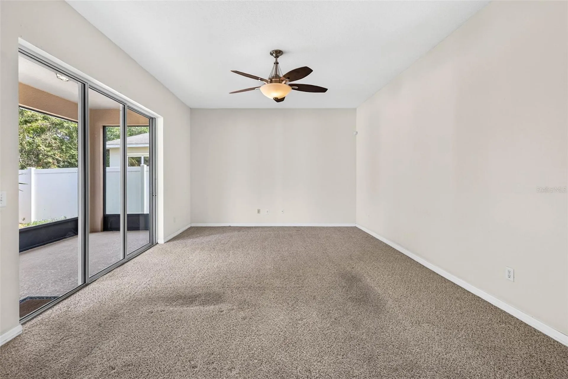 7906 Camden Woods Drive Tampa FL 33619