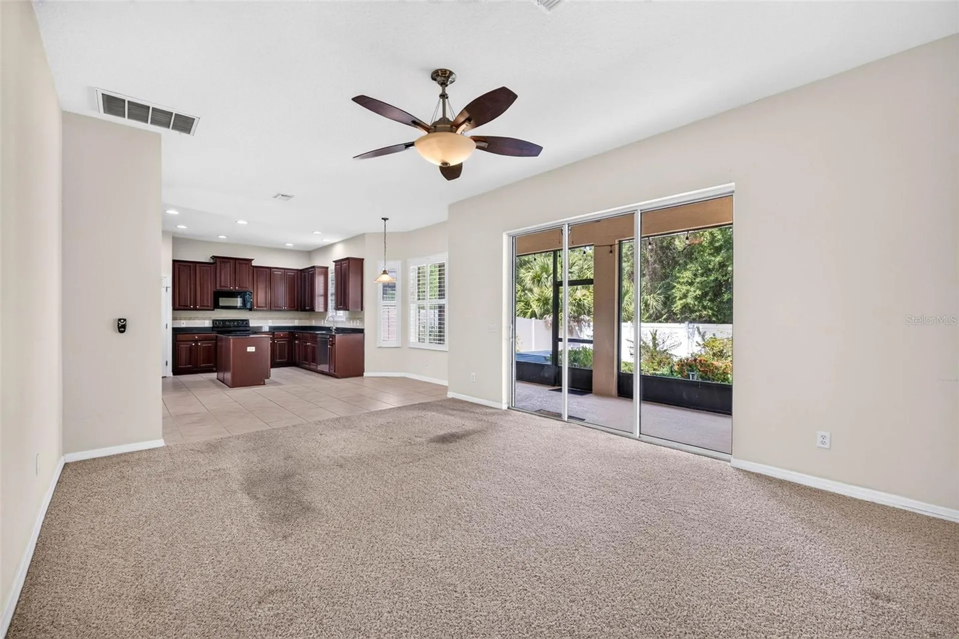 7906 Camden Woods Drive Tampa FL 33619