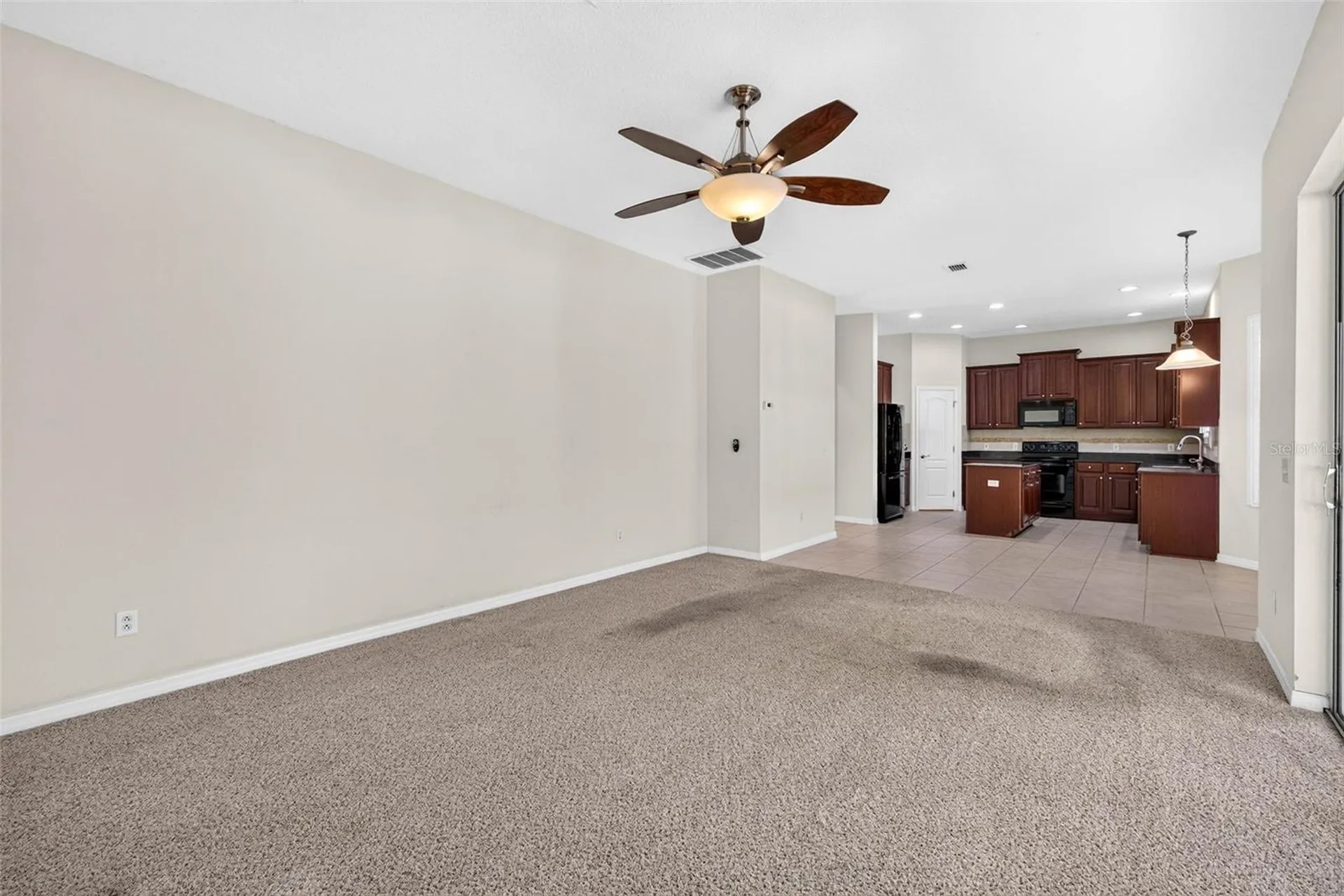 7906 Camden Woods Drive Tampa FL 33619