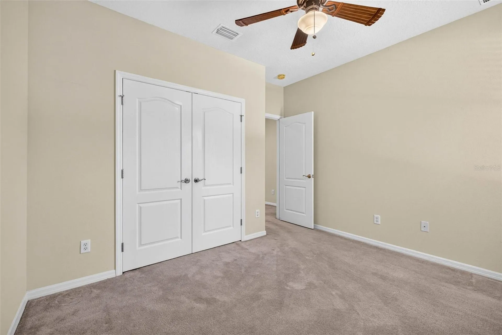 7906 Camden Woods Drive Tampa FL 33619
