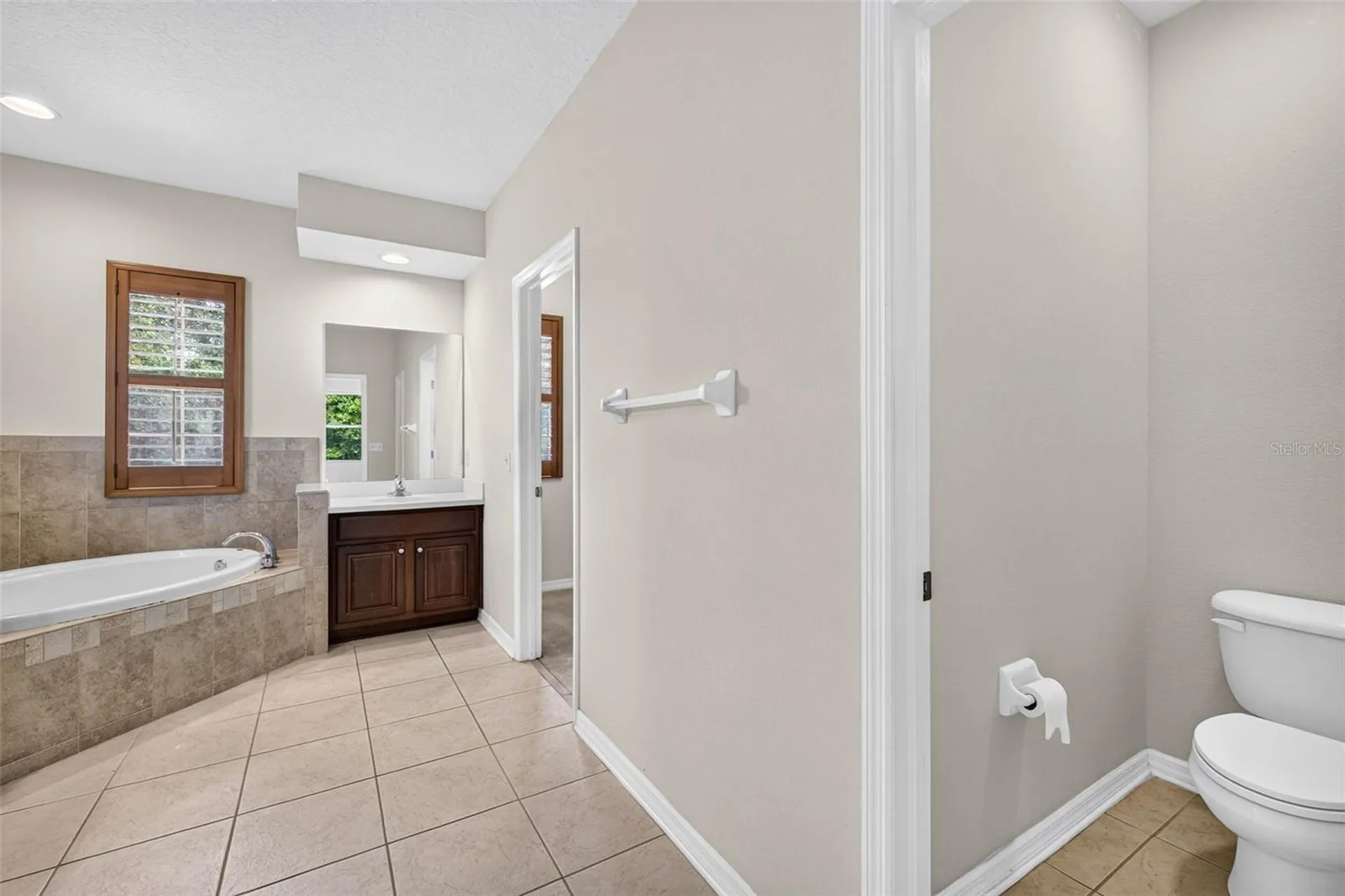 7906 Camden Woods Drive Tampa FL 33619