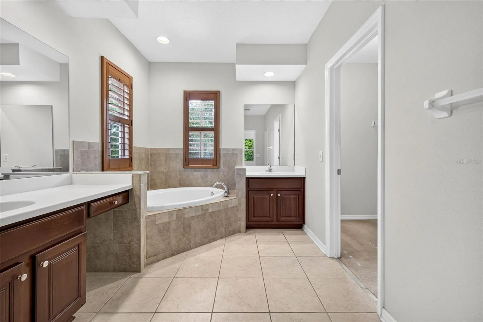 7906 Camden Woods Drive Tampa FL 33619