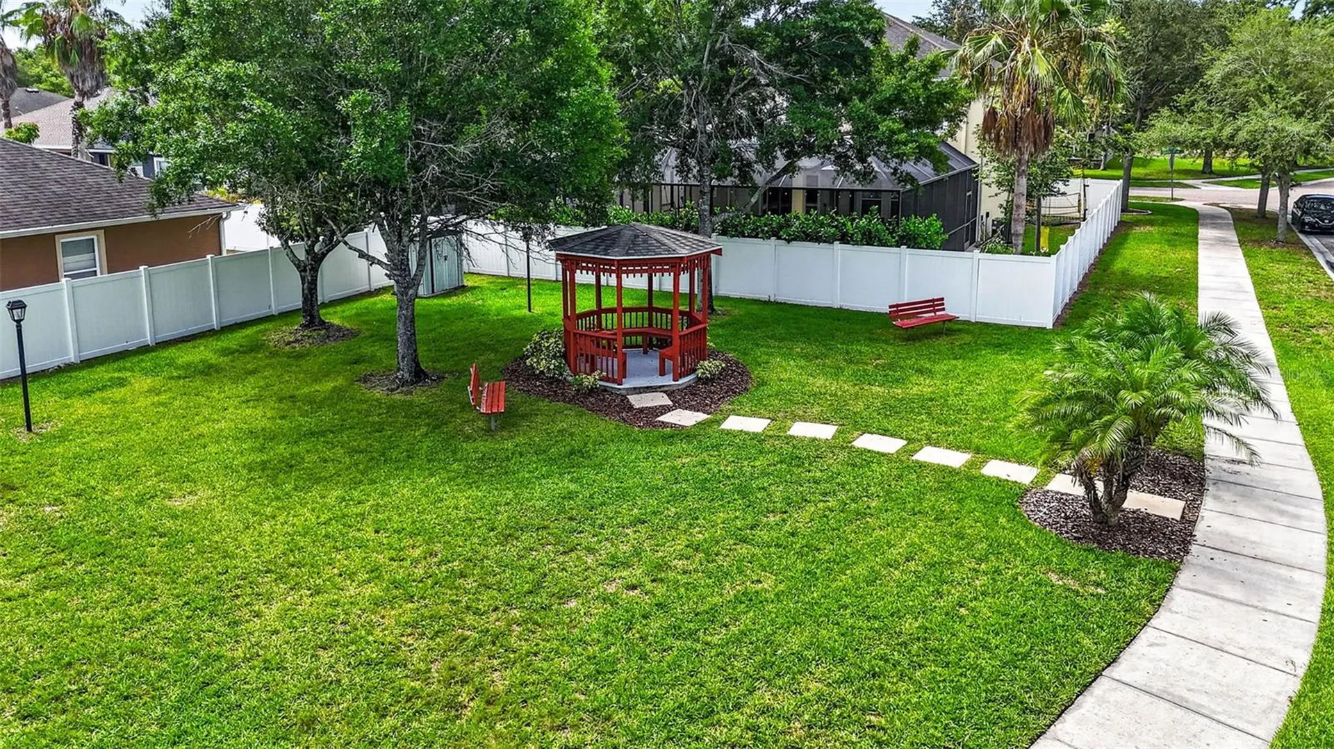 7906 Camden Woods Drive Tampa FL 33619