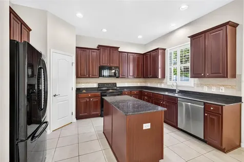 7906 Camden Woods Drive Tampa FL 33619
