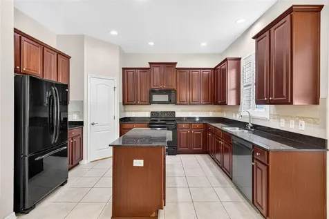 7906 Camden Woods Drive Tampa FL 33619