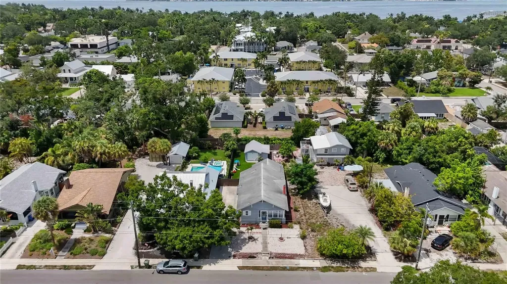 2314 7th Avenue W Bradenton FL 34205