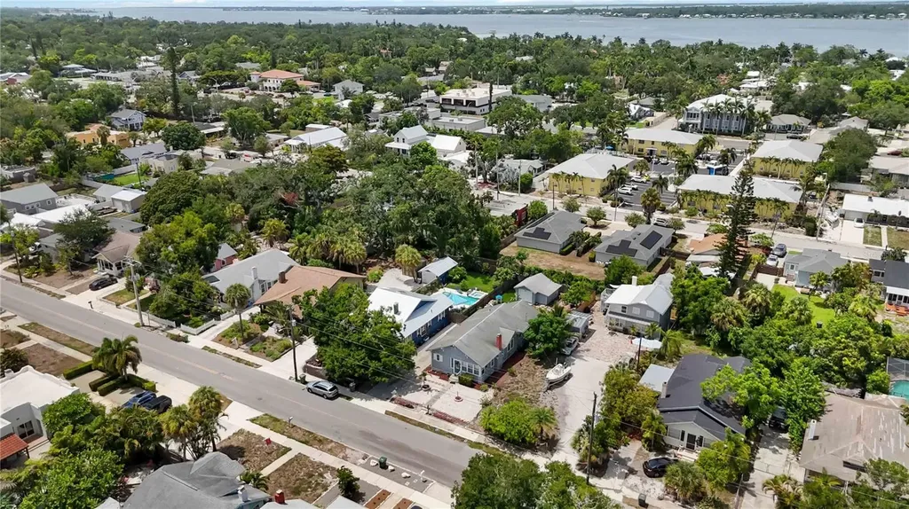 2314 7th Avenue W Bradenton FL 34205