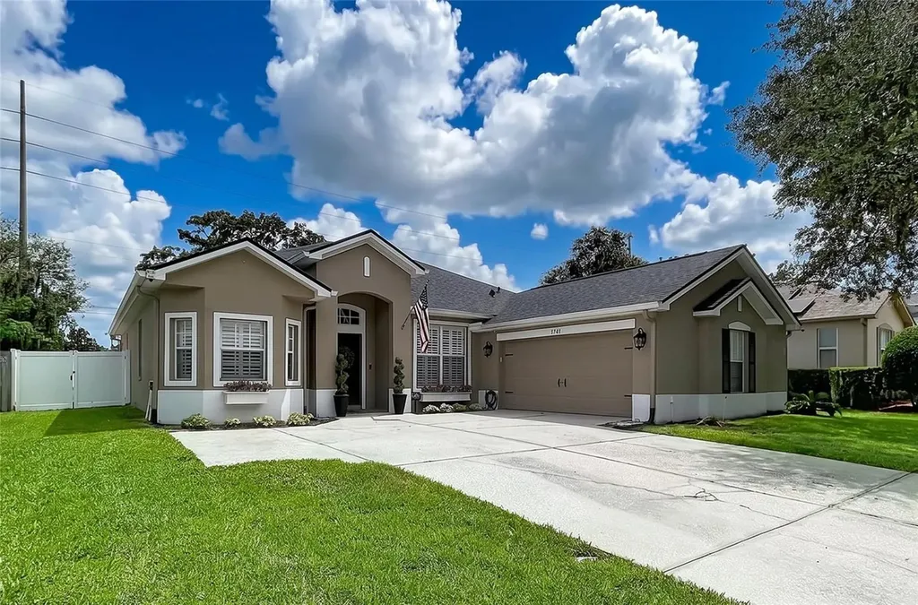 1748 Brookstone Way Plant City FL 33566