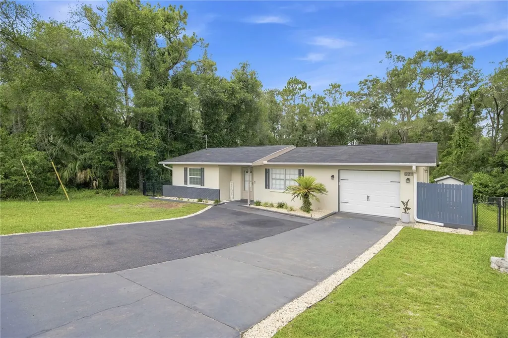 221 E Inverness Boulevard Inverness FL 34452