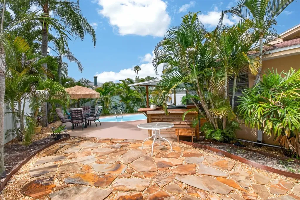 2221 Colonial Drive Dunedin FL 34698