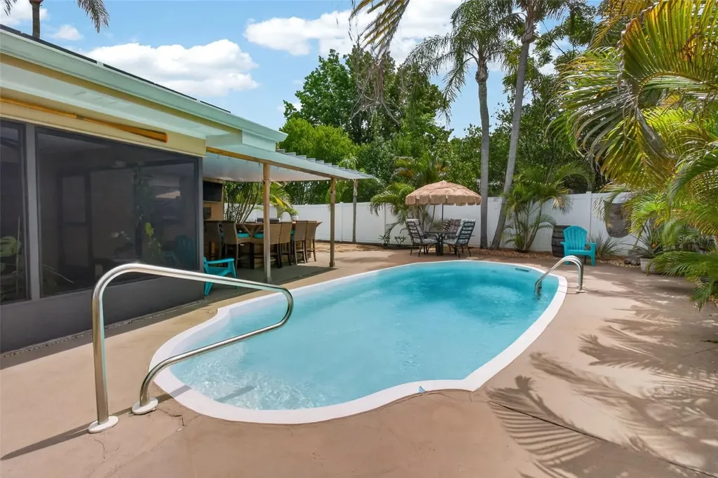 2221 Colonial Drive Dunedin FL 34698