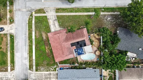2221 Colonial Drive Dunedin FL 34698