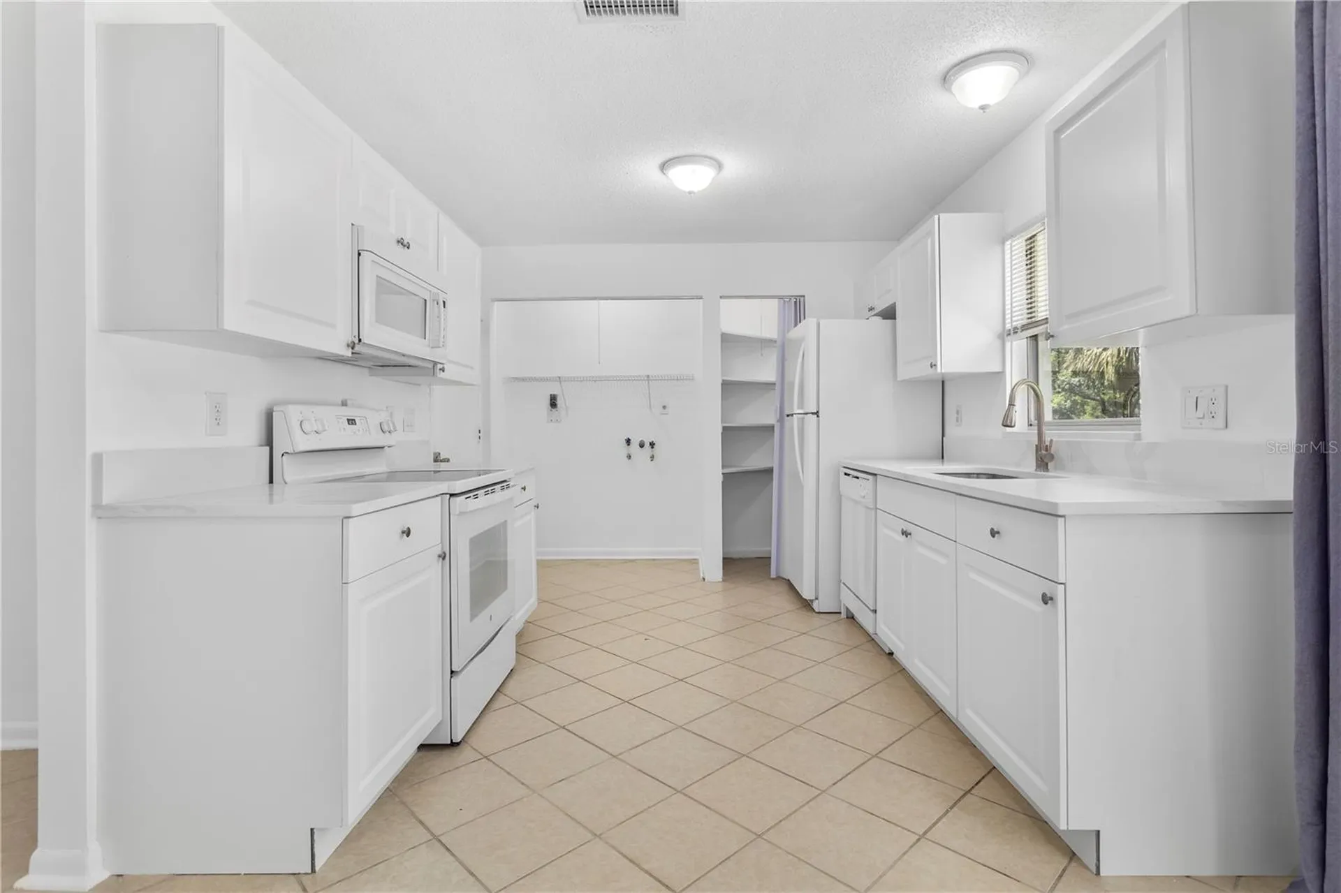 1921 Bonneville Drive Orlando FL 32826