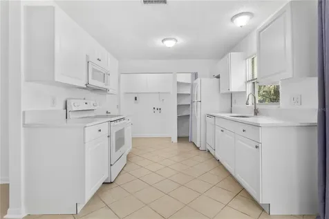 1921 Bonneville Drive Orlando FL 32826