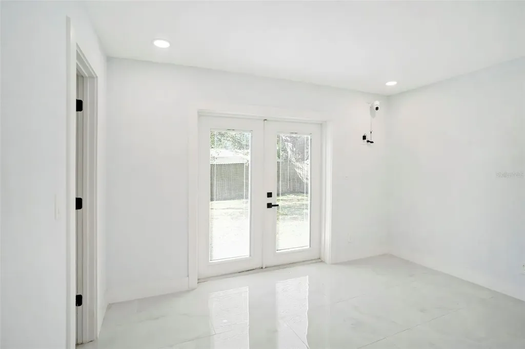 1778 New Hampshire Avenue NE St Petersburg FL 33703