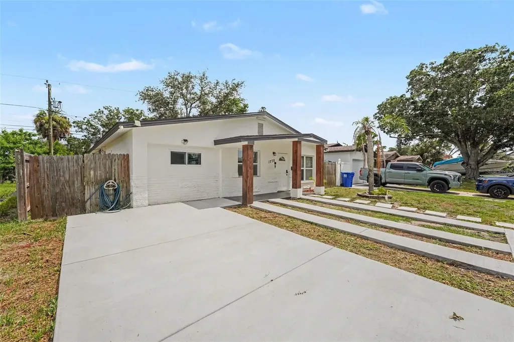 1778 New Hampshire Avenue NE St Petersburg FL 33703