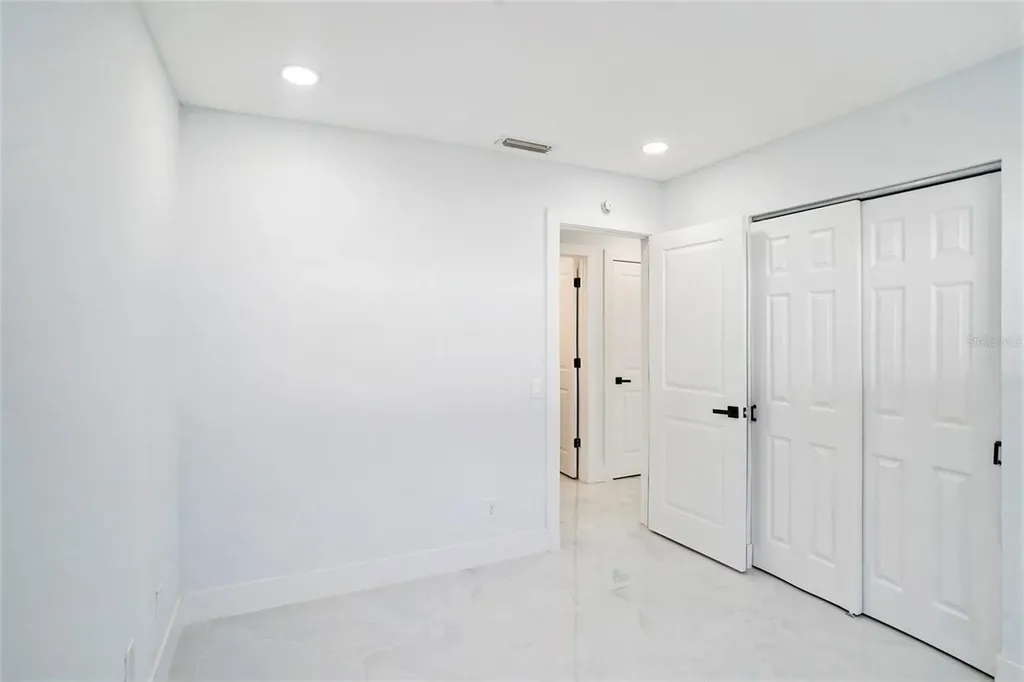 1778 New Hampshire Avenue NE St Petersburg FL 33703
