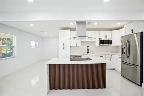 1778 New Hampshire Avenue NE St Petersburg FL 33703