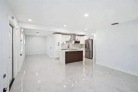 1778 New Hampshire Avenue NE St Petersburg FL 33703