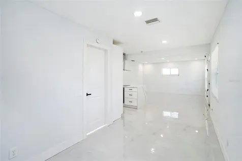 1778 New Hampshire Avenue NE St Petersburg FL 33703