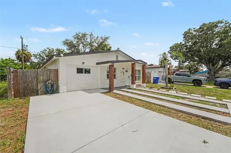 1778 New Hampshire Avenue NE St Petersburg FL 33703