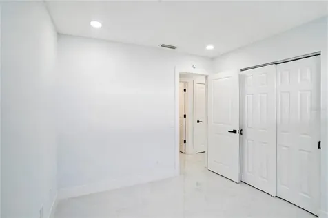 1778 New Hampshire Avenue NE St Petersburg FL 33703
