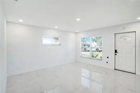 1778 New Hampshire Avenue NE St Petersburg FL 33703