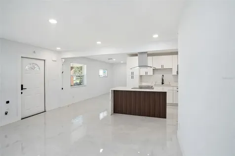 1778 New Hampshire Avenue NE St Petersburg FL 33703