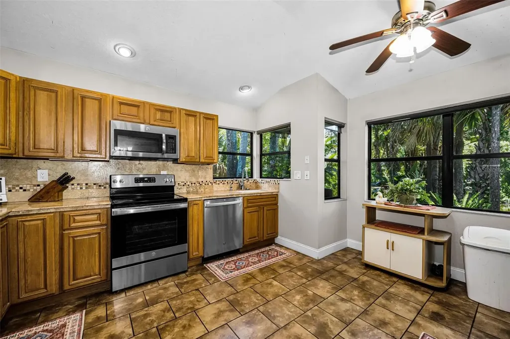80 Summerwinds Lane Oldsmar FL 34677
