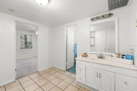 4156 NW 10th Street Gainesville FL 32609
