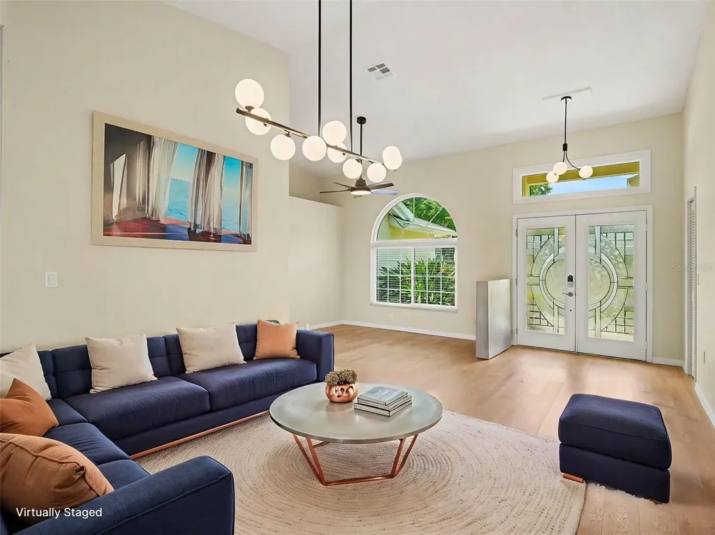 5325 Gardens Drive Sarasota FL 34243
