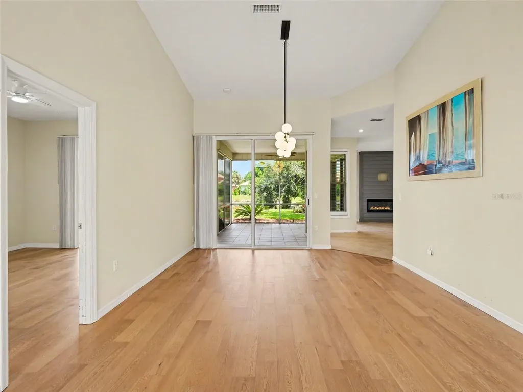 5325 Gardens Drive Sarasota FL 34243