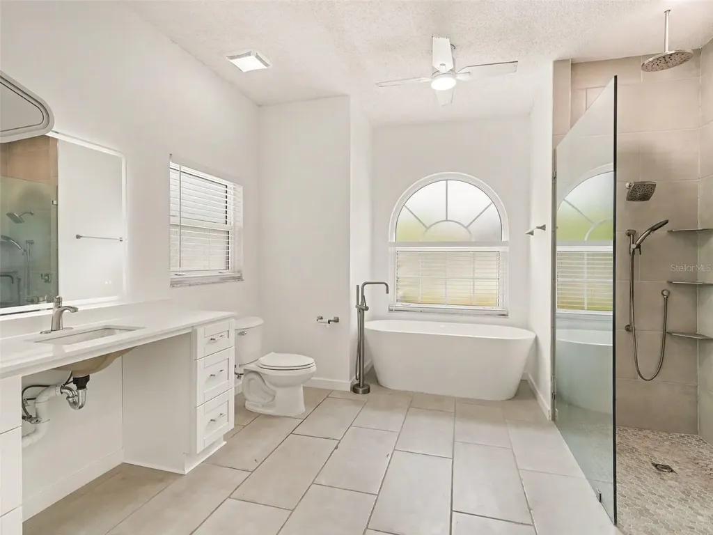 5325 Gardens Drive Sarasota FL 34243
