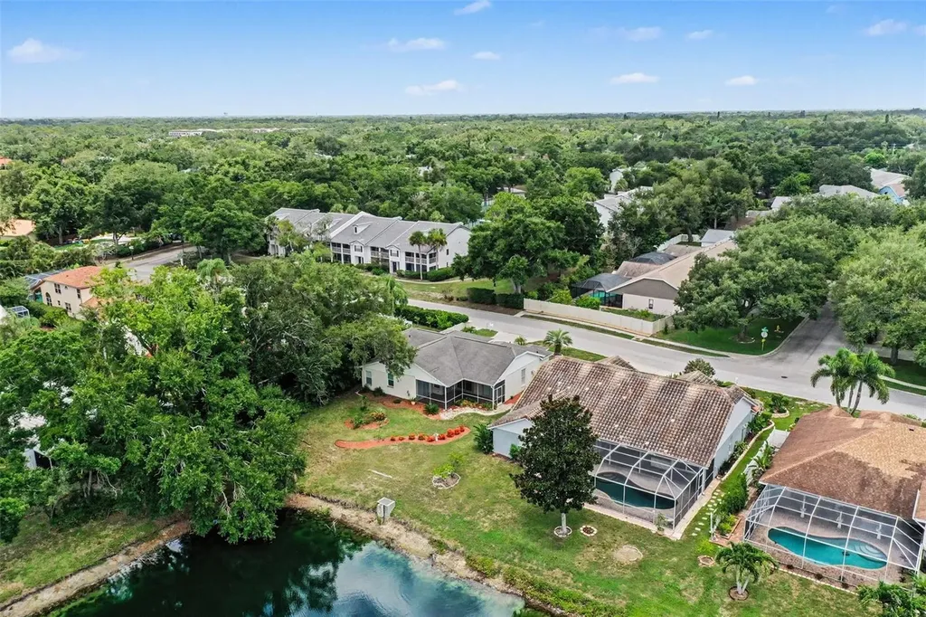 5325 Gardens Drive Sarasota FL 34243