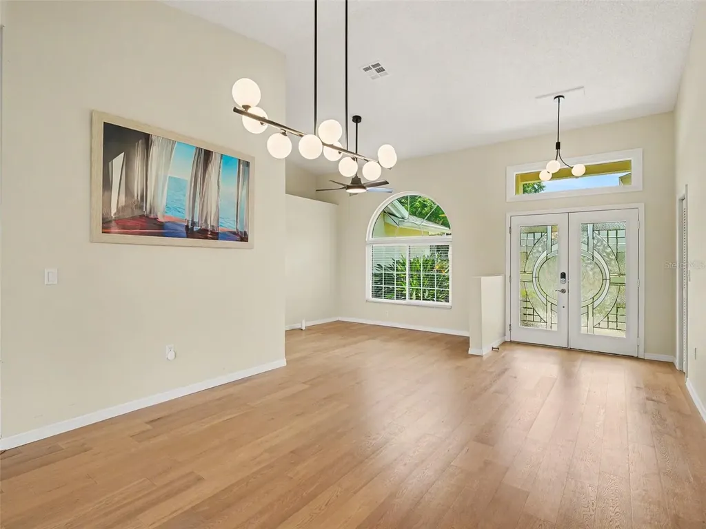 5325 Gardens Drive Sarasota FL 34243