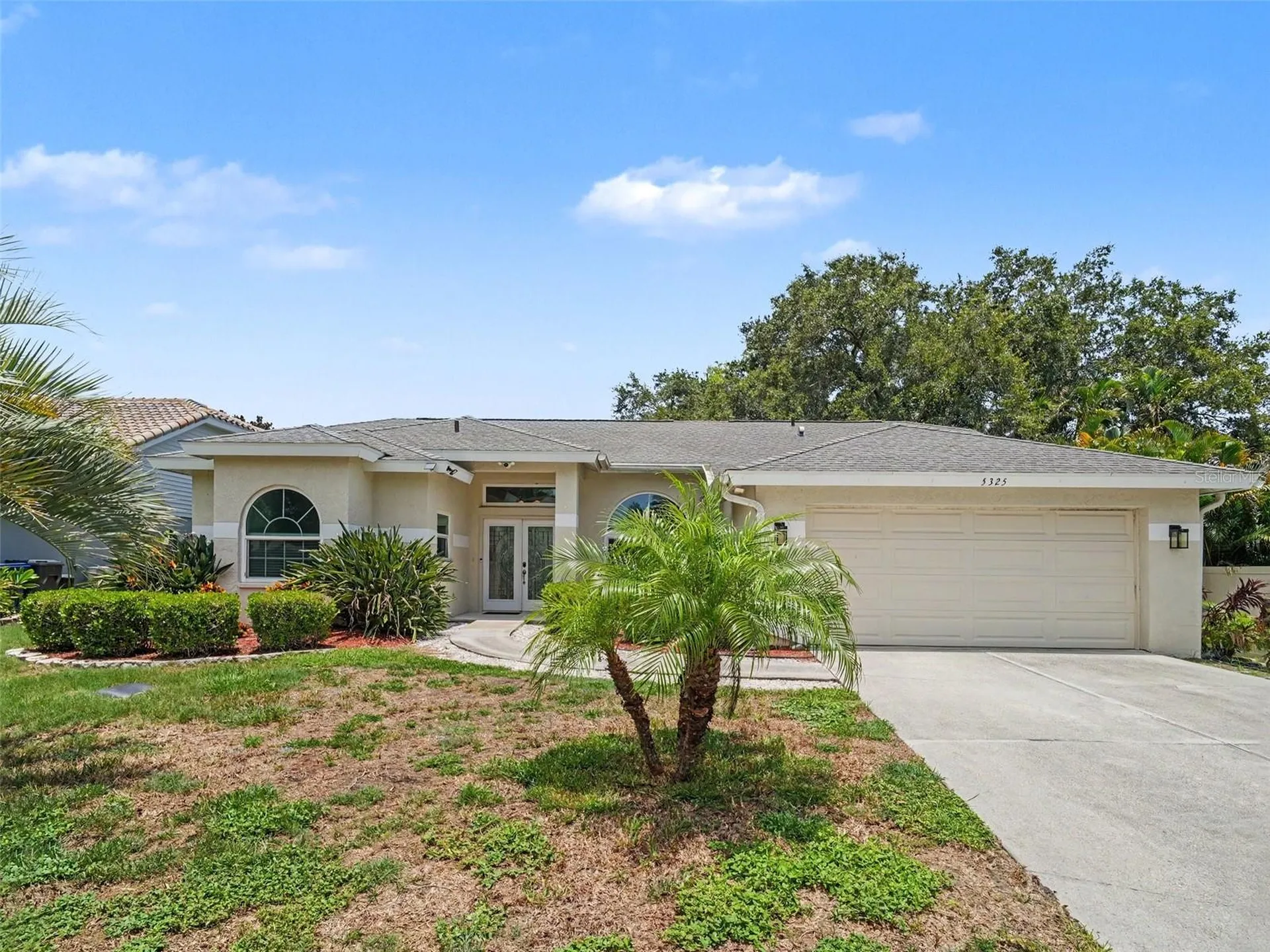 5325 Gardens Drive Sarasota FL 34243