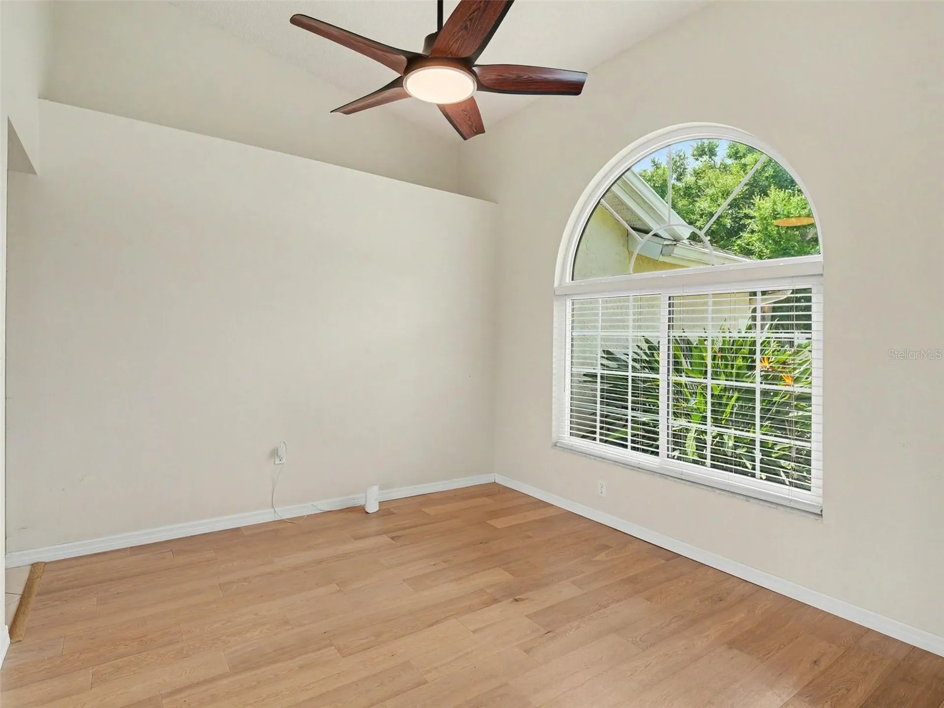 5325 Gardens Drive Sarasota FL 34243