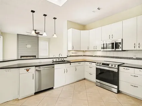 5325 Gardens Drive Sarasota FL 34243