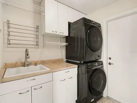 5325 Gardens Drive Sarasota FL 34243
