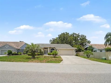 5325 Gardens Drive Sarasota FL 34243