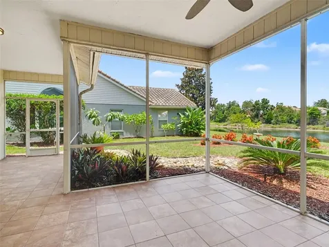 5325 Gardens Drive Sarasota FL 34243